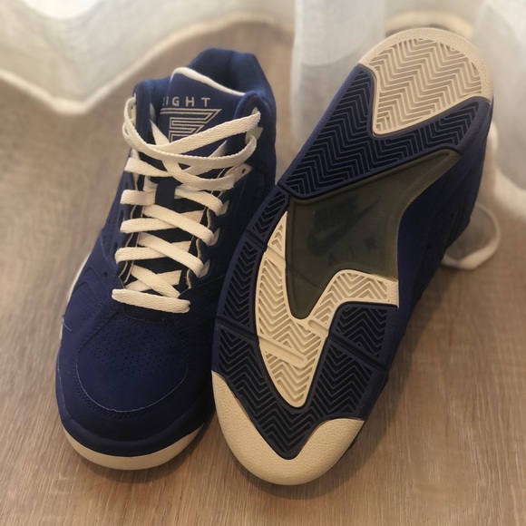 Nike Flight - Picture 3 of 4